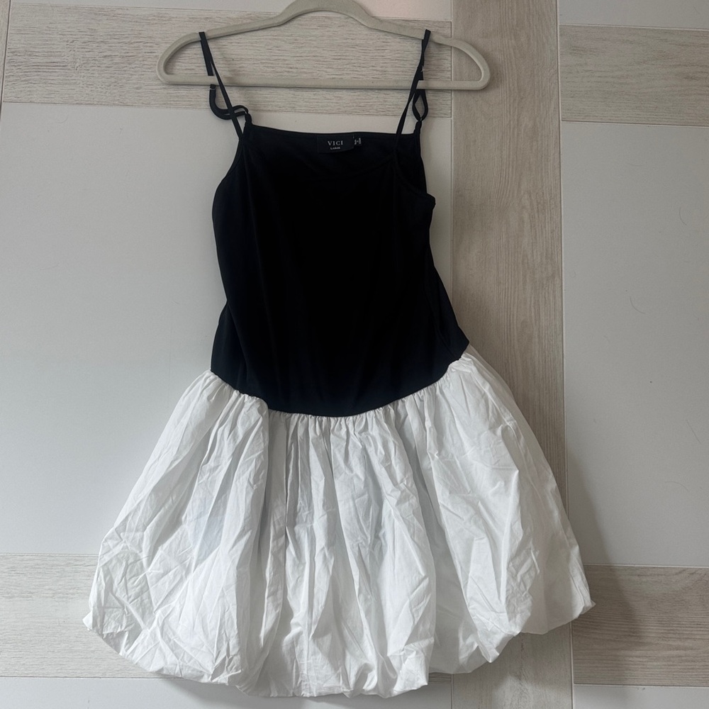 VICI black and white drop-waist mini fitted bodice bubble hem skirt